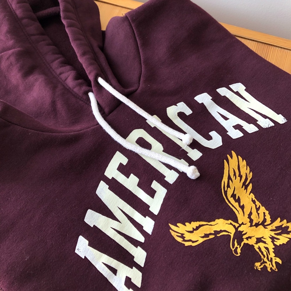 maroon american eagle hoodie